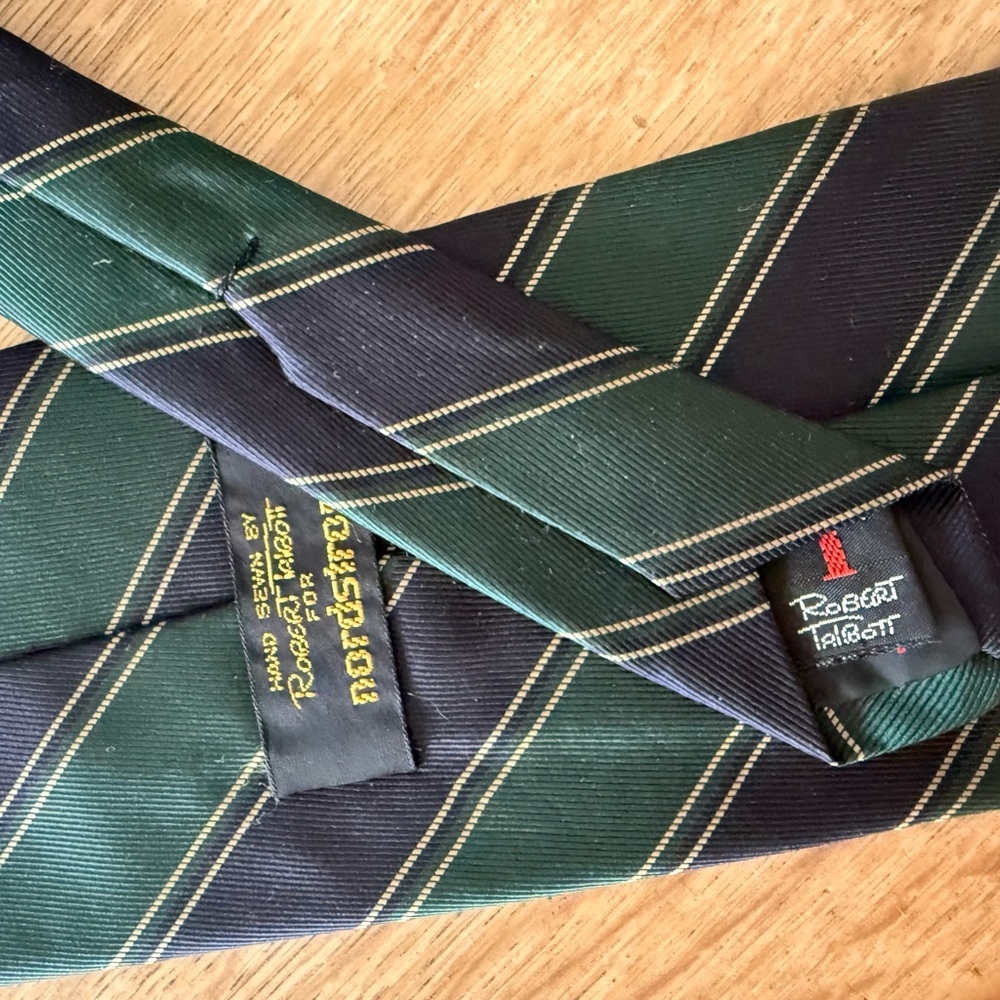 VTG Robert Talbott Nordstrom Silk Tie classic stripe Hand Sewn 4x57 preppy